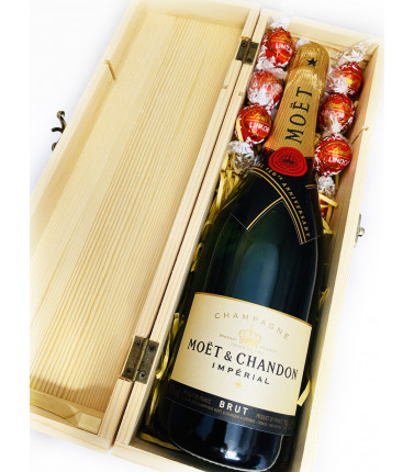 Moet Champagne Hamper with Lindt Chocolates