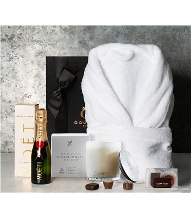 Pamper Hamper - Moet and Candle