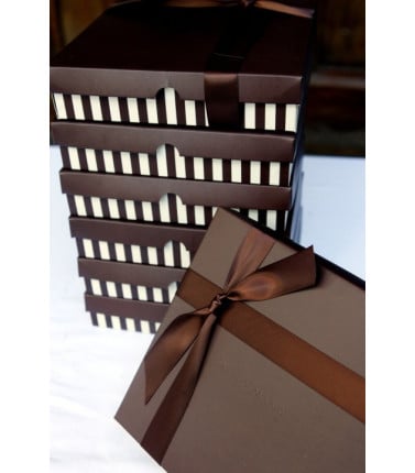 Luxury Brownie Gift Box (580g)
