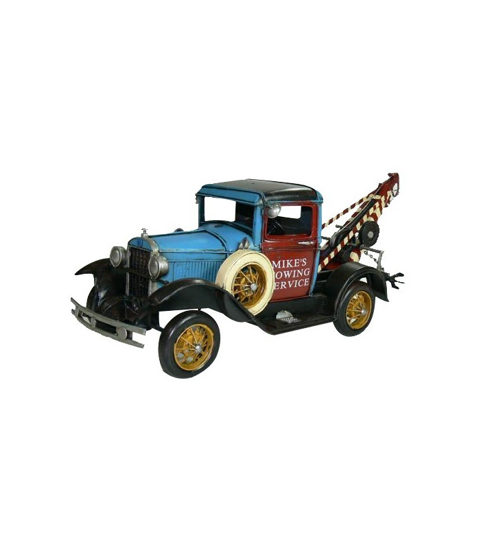 Model Old Ford Tow Truck 