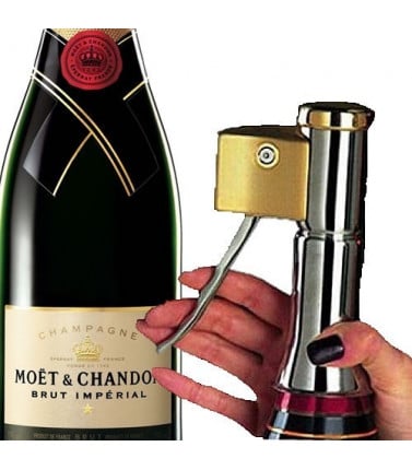 Moet & Chandon Brut Imperial Champagne with Decorker Gift Set